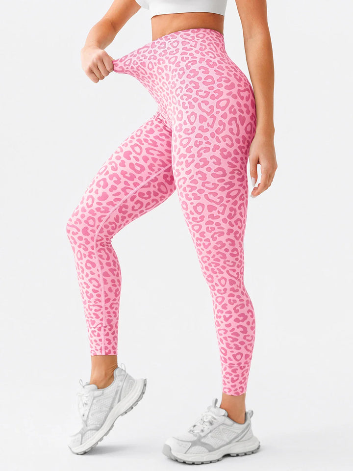 A model wearing a BRXL® B R X L™ Seamless High-Stretch High-Rise Sculpt Leggings 2.0
