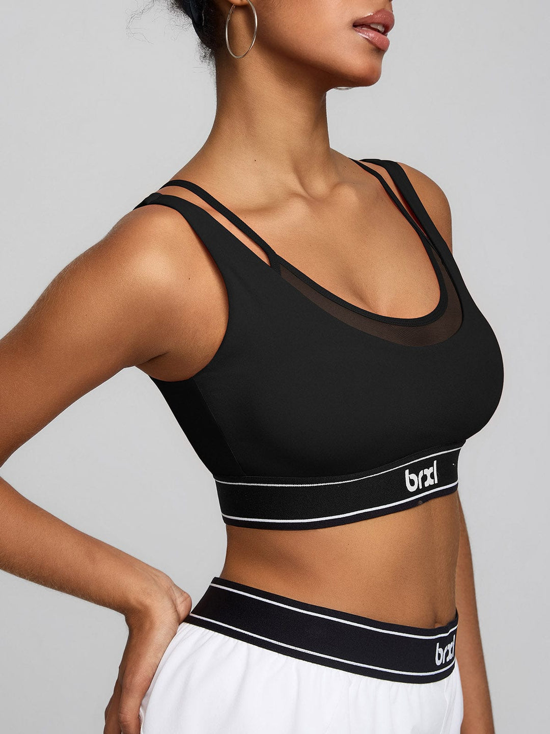 Contrast 2-in-1 Mesh Bra Flowy Shorts Running Set