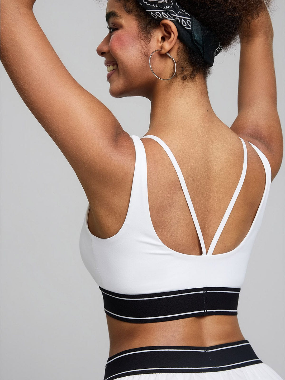 Contrast 2-in-1 Mesh Bra Flowy Shorts Running Set