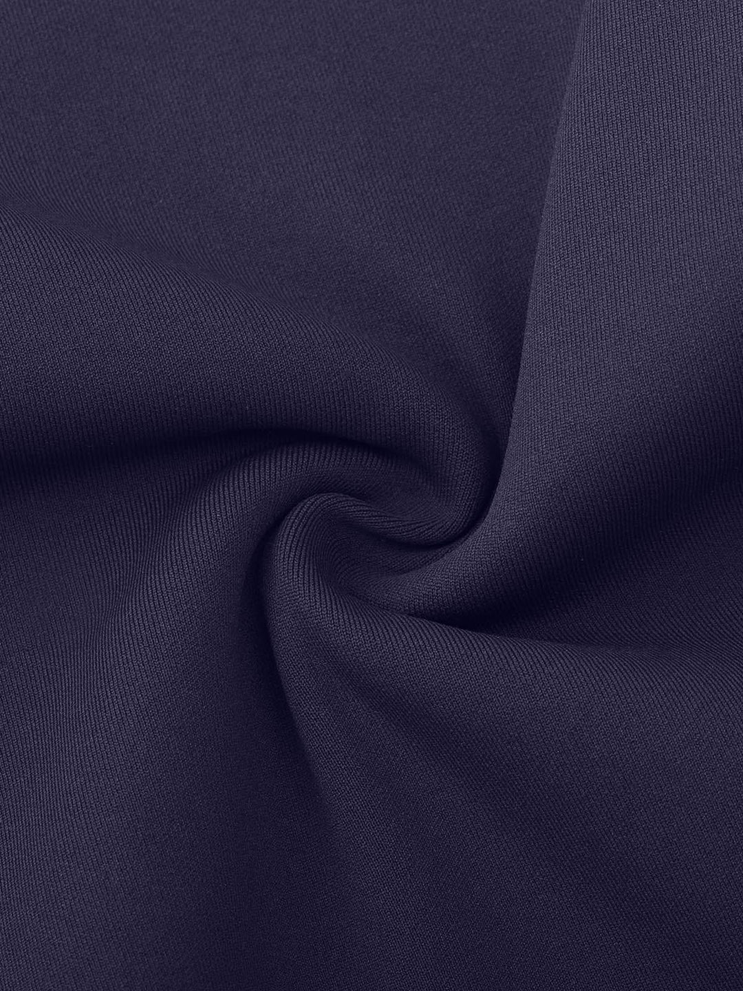 A model wearing a BRXL® High Rise Side Pockets Fleece Lined Leggings in