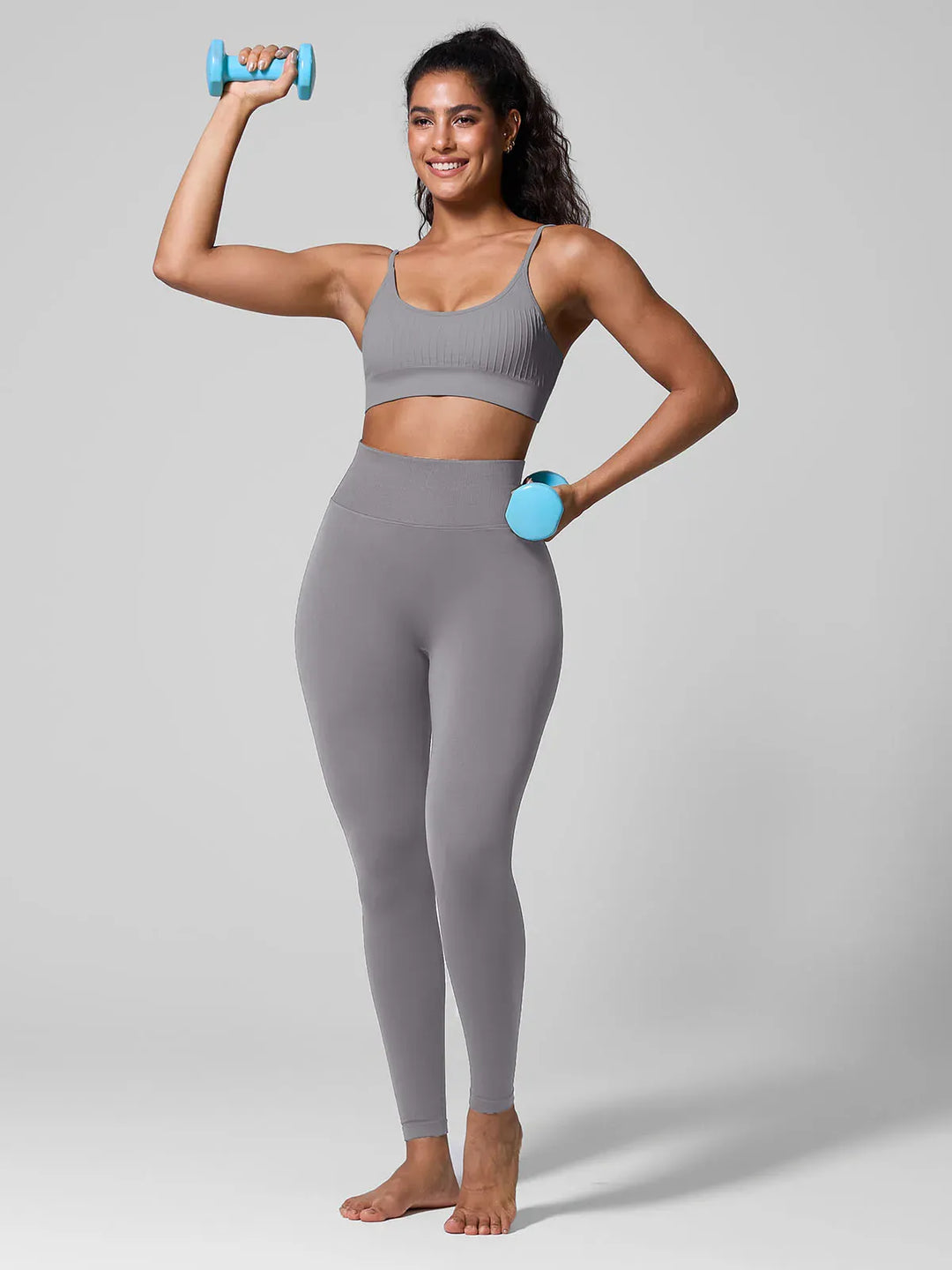 A model wearing a BRXL® Seamless Scoop Ribbed Sports Bra